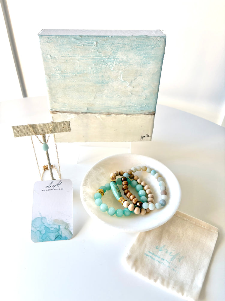 Holiday gift bundles