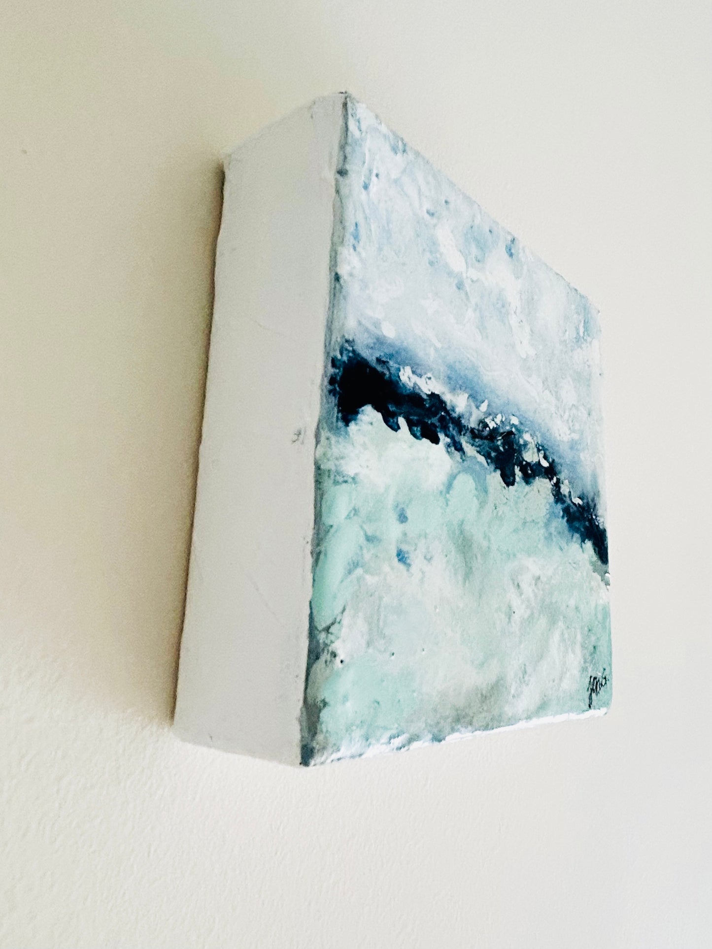 Aqua Dream:  5 x 5 x 1.5